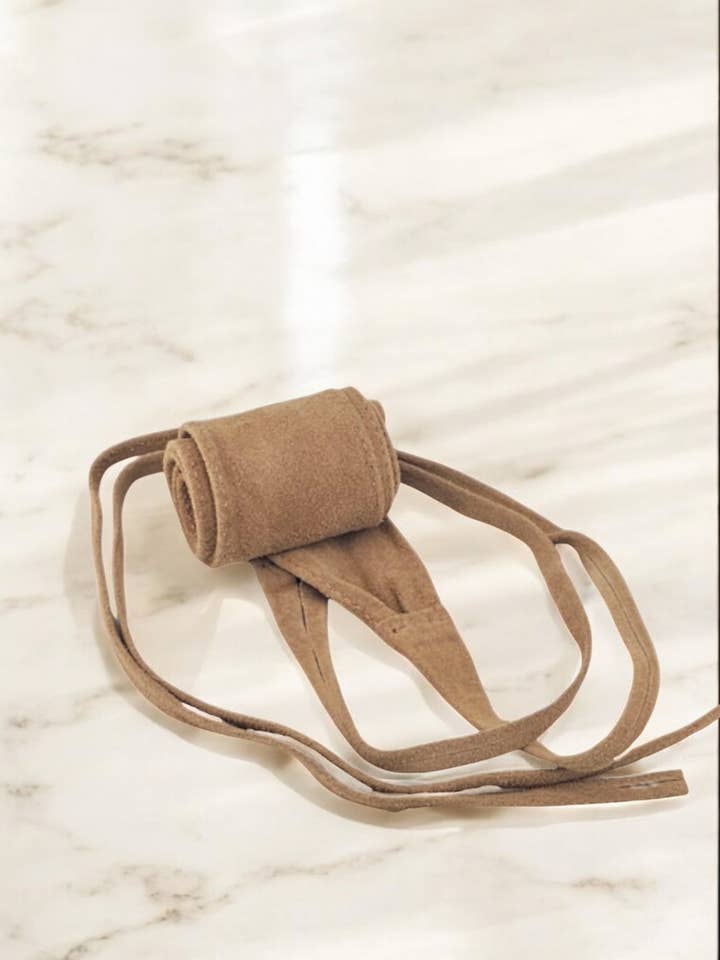 Suède ceintuur Judit 220723 voor wholesale door ITALIAN'S LEATHER