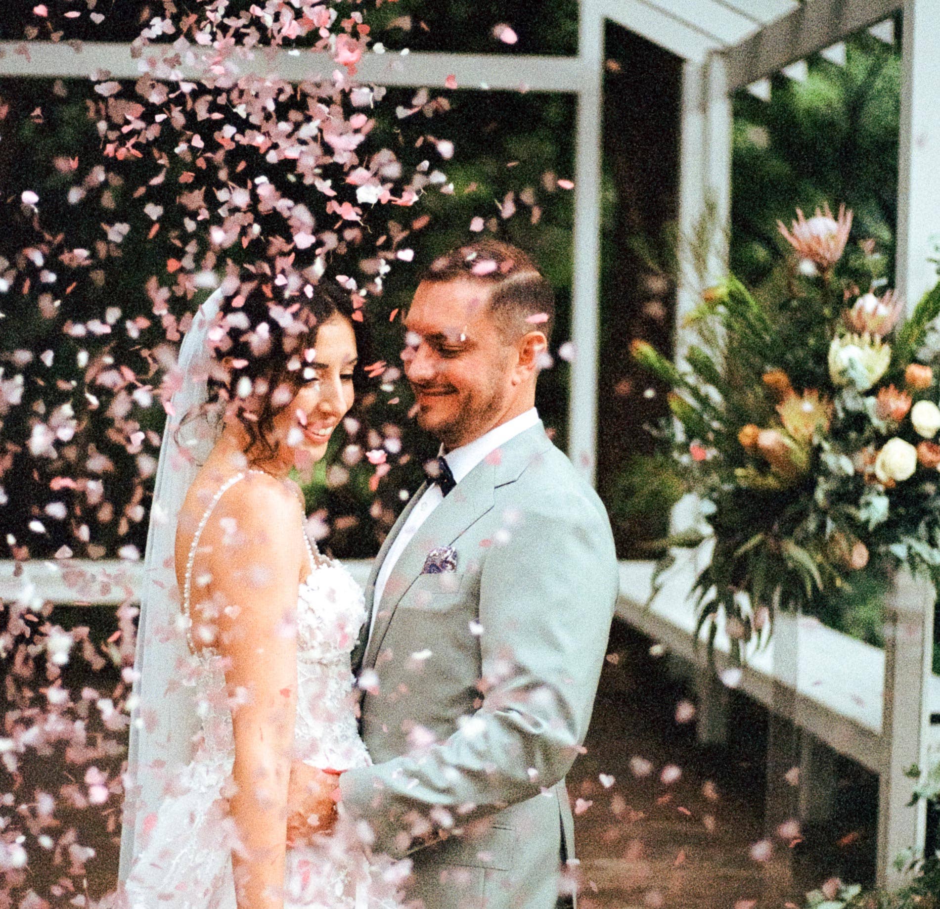 The Whole Bride - Wholesale Confetti - Biodegradable Confetti - Heart (Bag Only)23