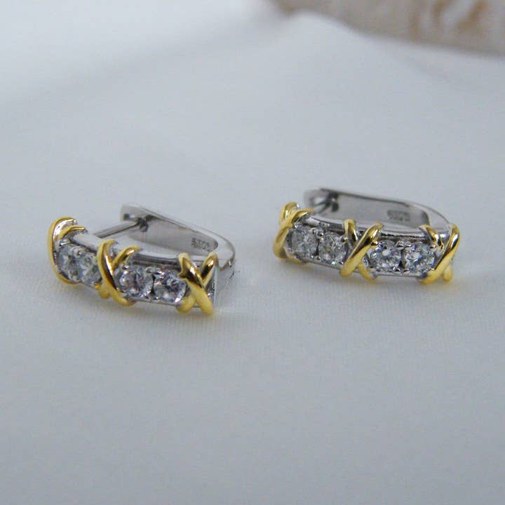 Luna Link Huggies for engroshandel hos Dara Jewellery