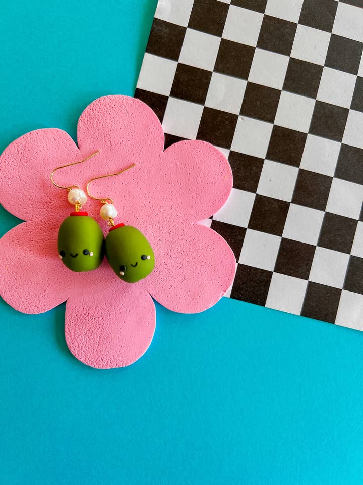 Martini Night | Boucles d'oreilles en pâte polymère pour la vente par Larry’s Waffle Shop