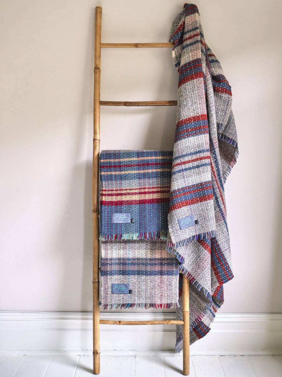 The British Blanket Company – wholesale Throw blanket – Random recycled wool blanket6