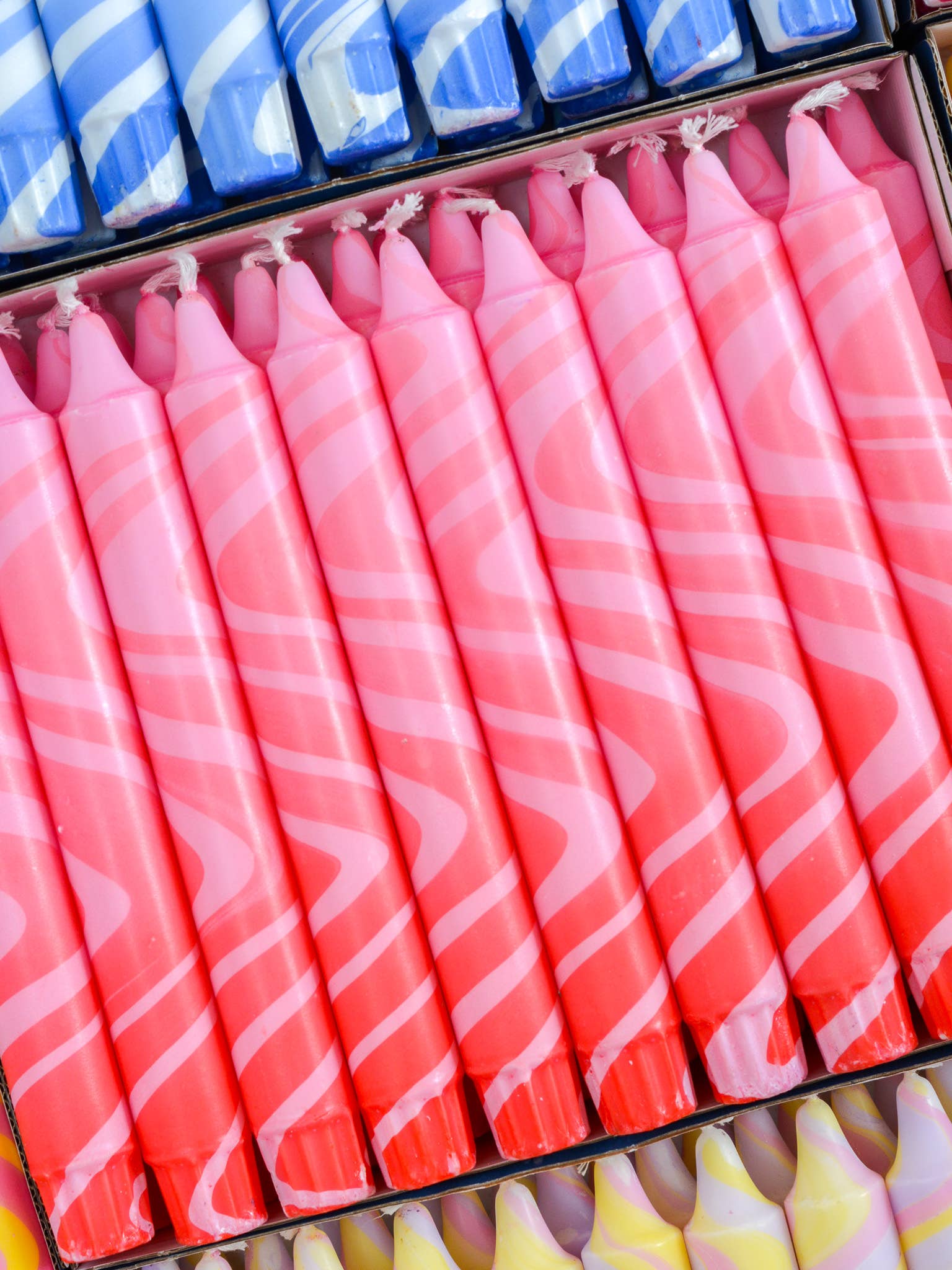 Nordtrice - Wholesale Tapered Candle/Candlestick - Summer Marble Candles - Pink / Red 4