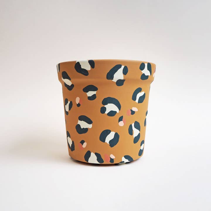 Hello Marilu – wholesale Plant pot – Large Leopard Print Planters