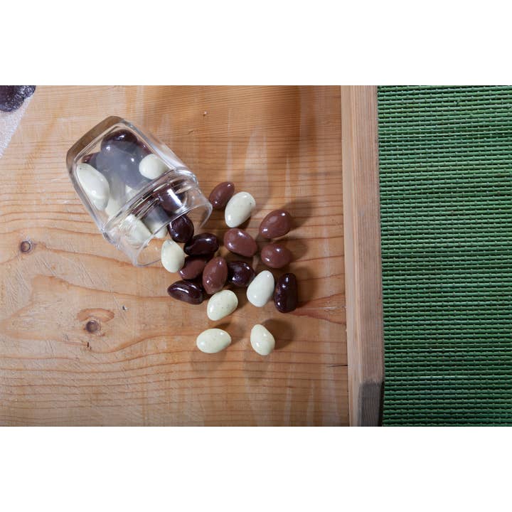 Le deliziose pasticceria sas Ti fa bene bio - Wholesale Chocolate Covered Sweets - Assorted Mandorelli Almonds covered in 3 chocolates2