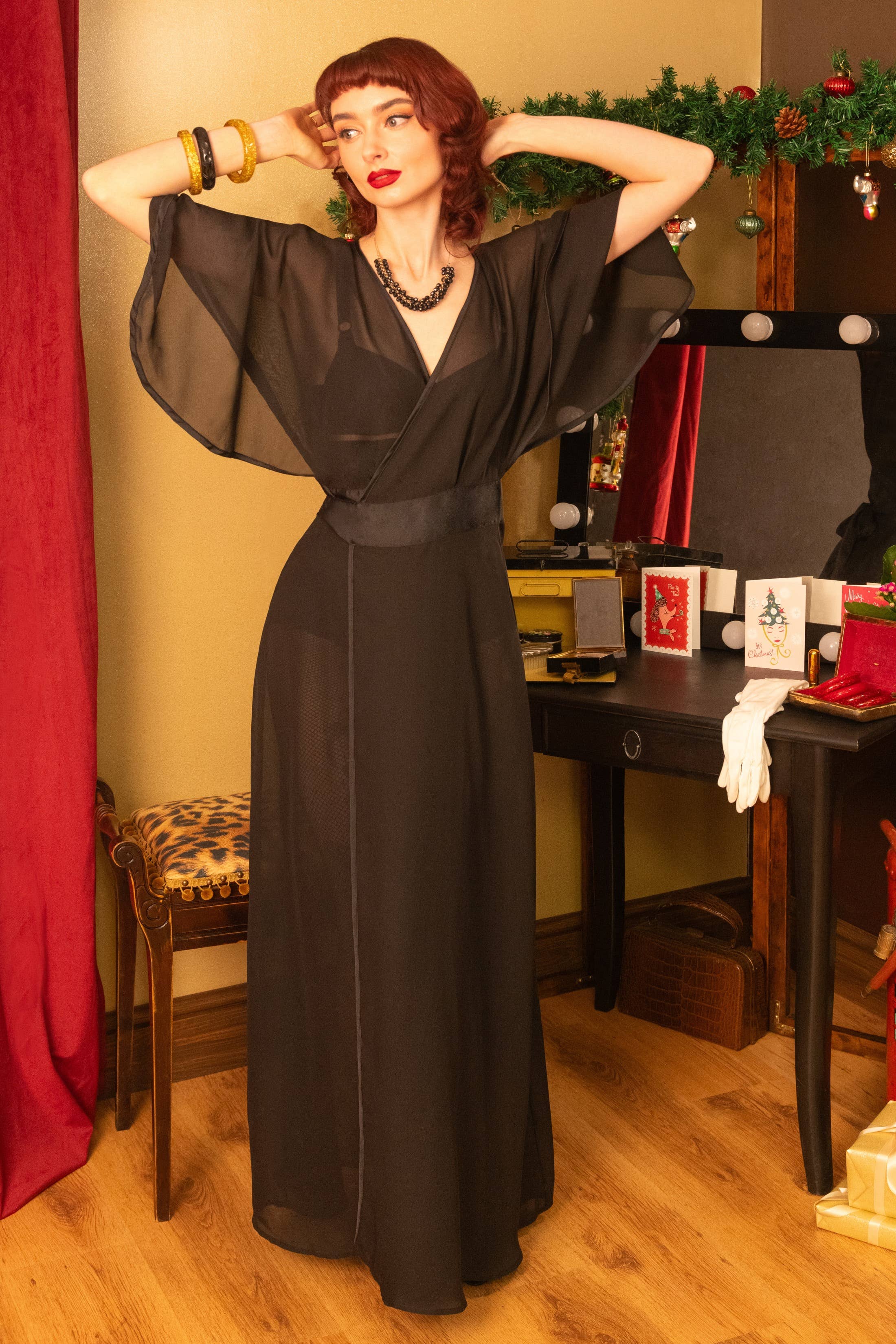 What Katie Did - Wholesale Robe - Women's - 1930s Sheer Lounging Robe L80163