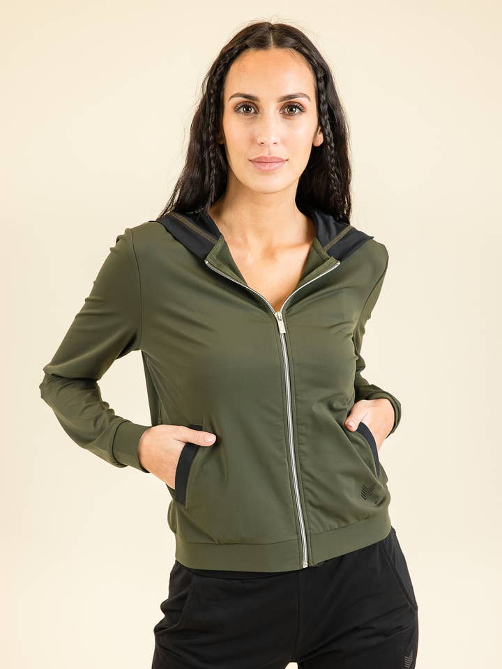 Basics Essentials | Kimy-Hood effen kaki voor wholesale door HBT