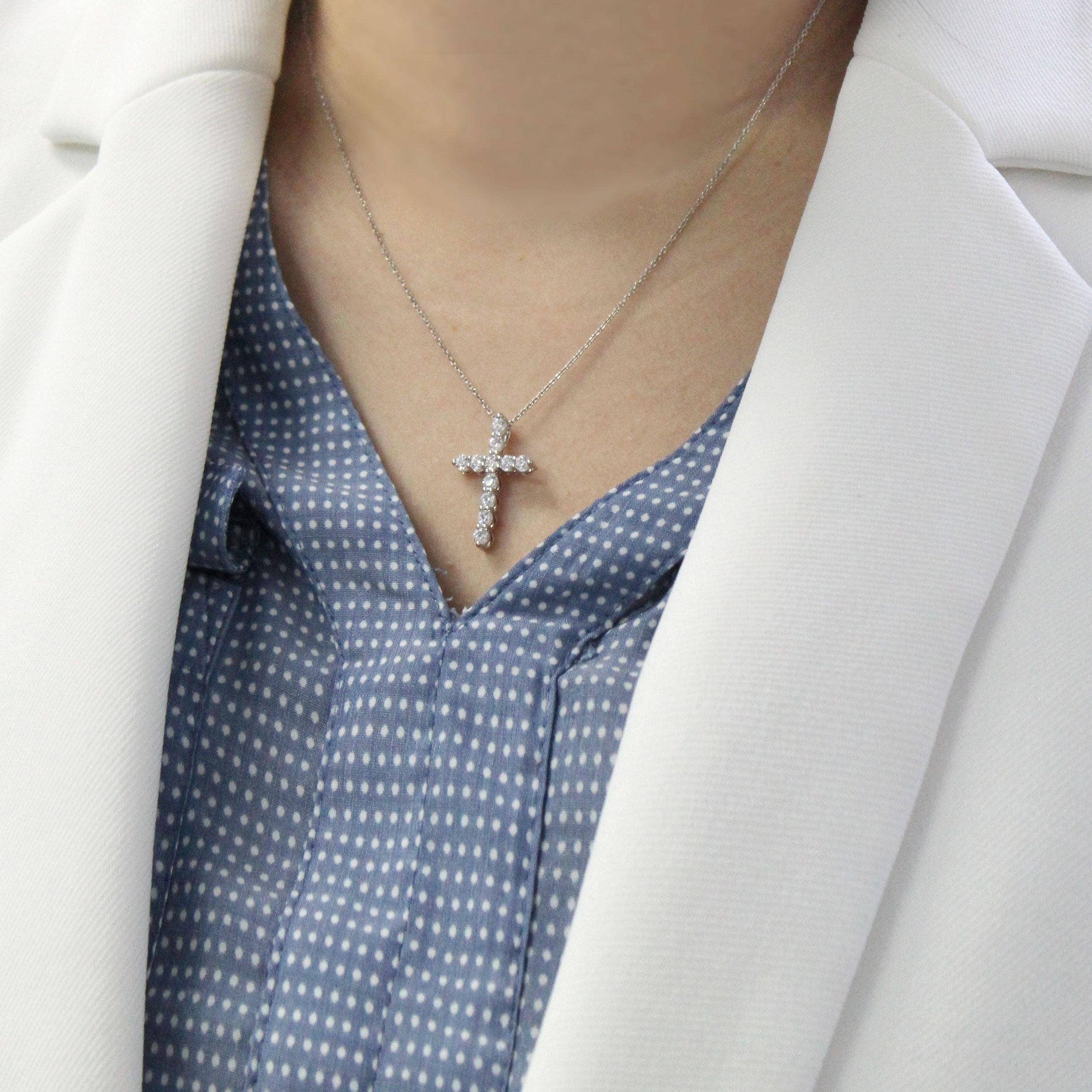 Fifth and Fine - Wholesale Pendant/Charm Necklace - 1/5Cttw to 1.00Cttw Classic Diamond Cross Pendant in Silver9