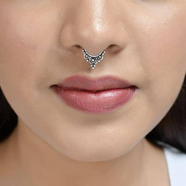 REAAAN COLLECTIONS – Großhandel Schmucksets – Set mit 15 gemischten Designs für Nasenpiercing (Septum)