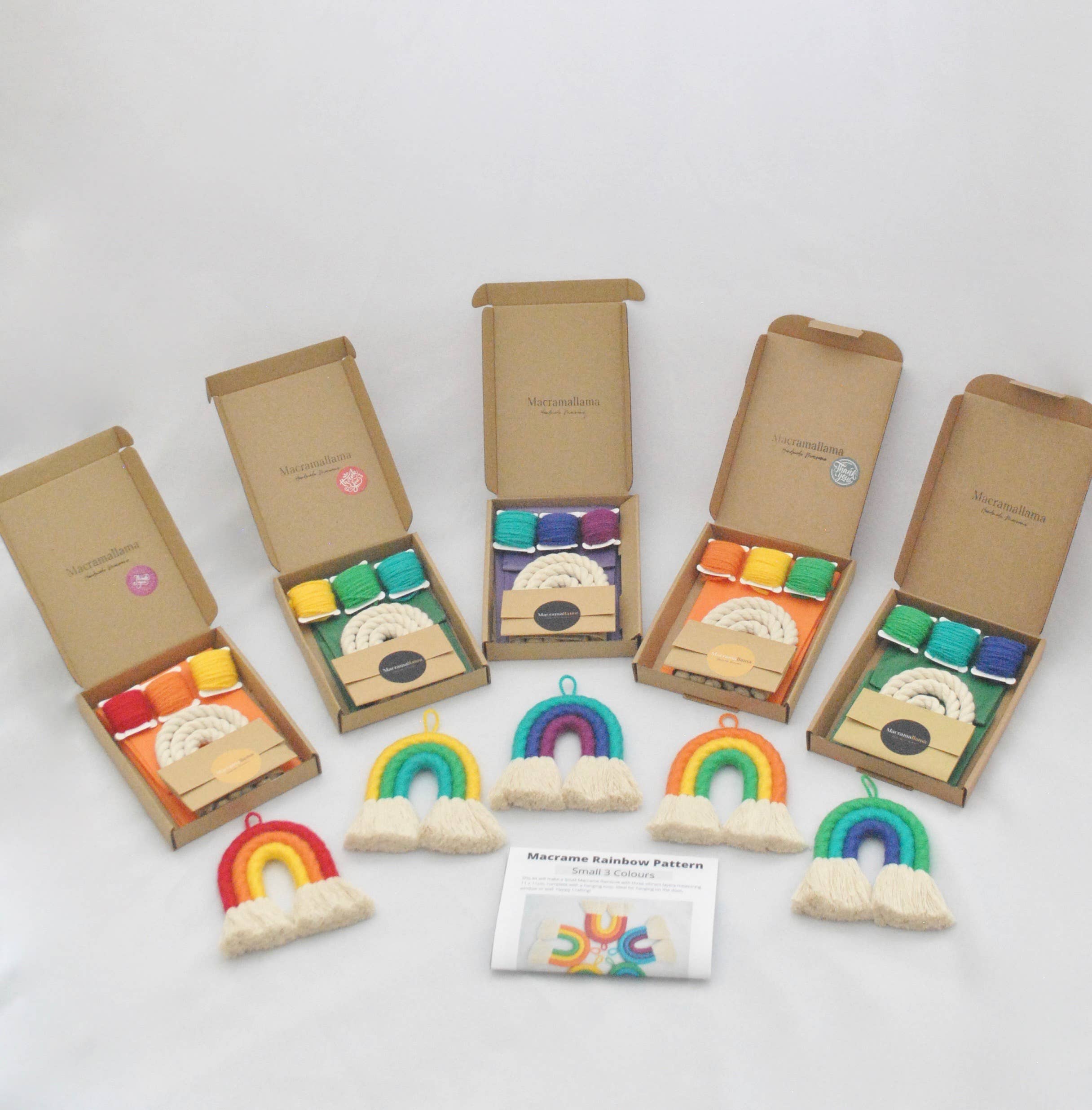 Macramallama - Vente Kit de bricolage - Kit d'artisanat arc-en-ciel en macramé brillant et audacieux6