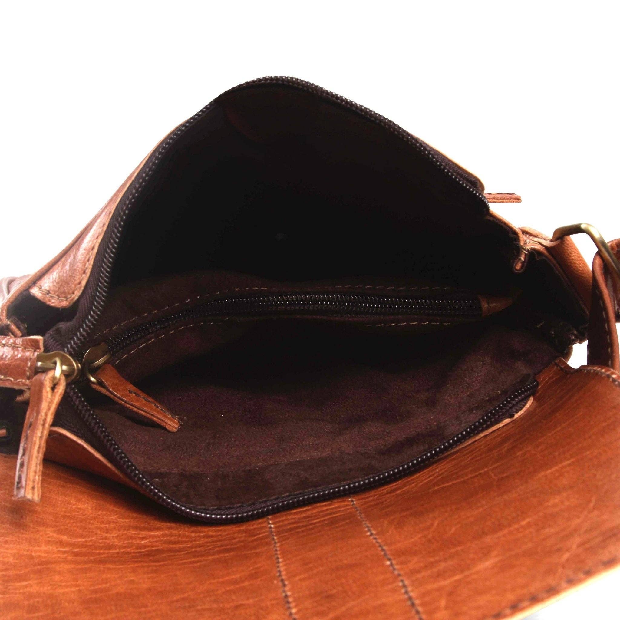 Artisan Stories - Wholesale Crossbody Bag - Women's - Light Brown Jacque Leather Crossbody bag2