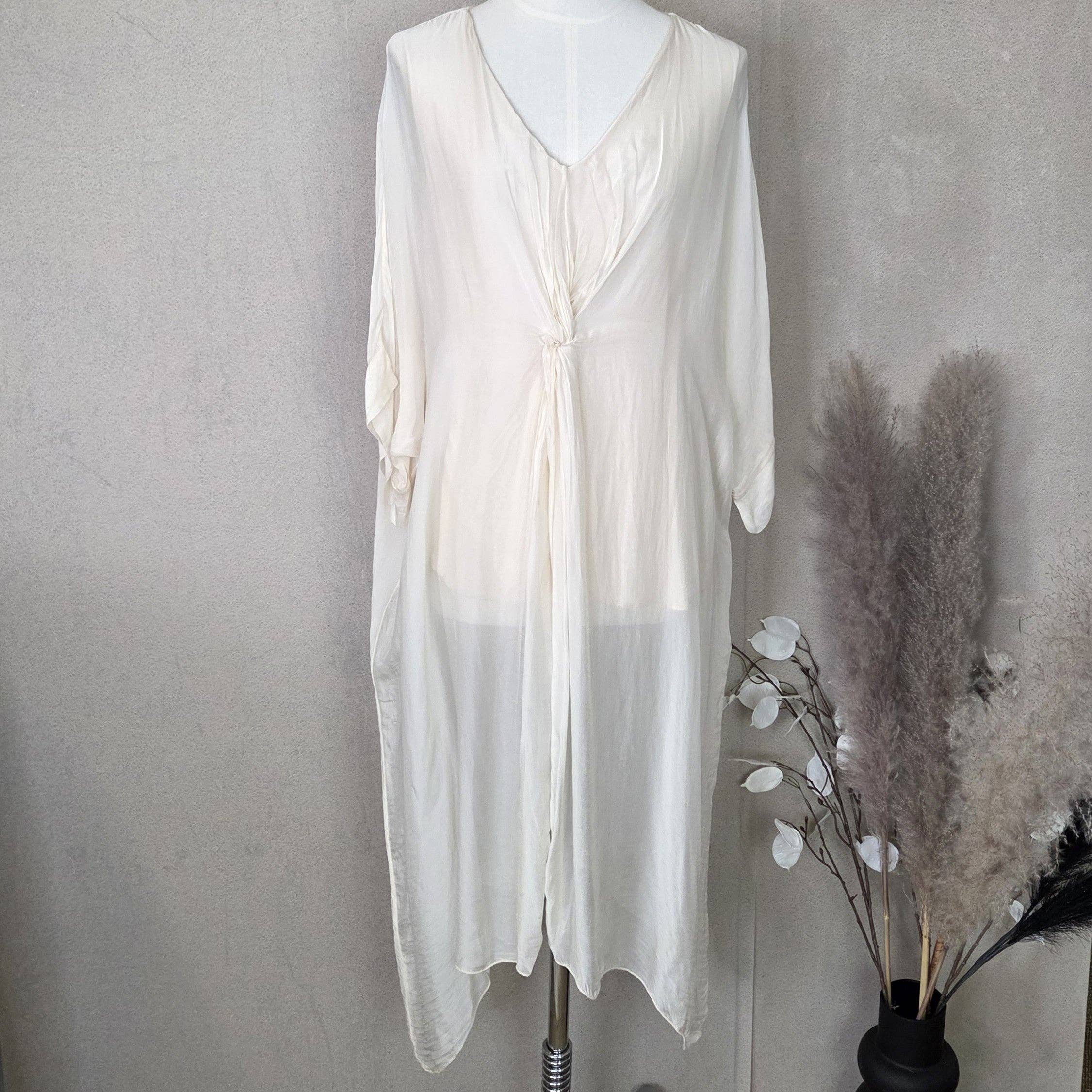 Tempest Designs – wholesale Blouse – Women’s – Silk blend twist detail longline V-neck top (M-L)1