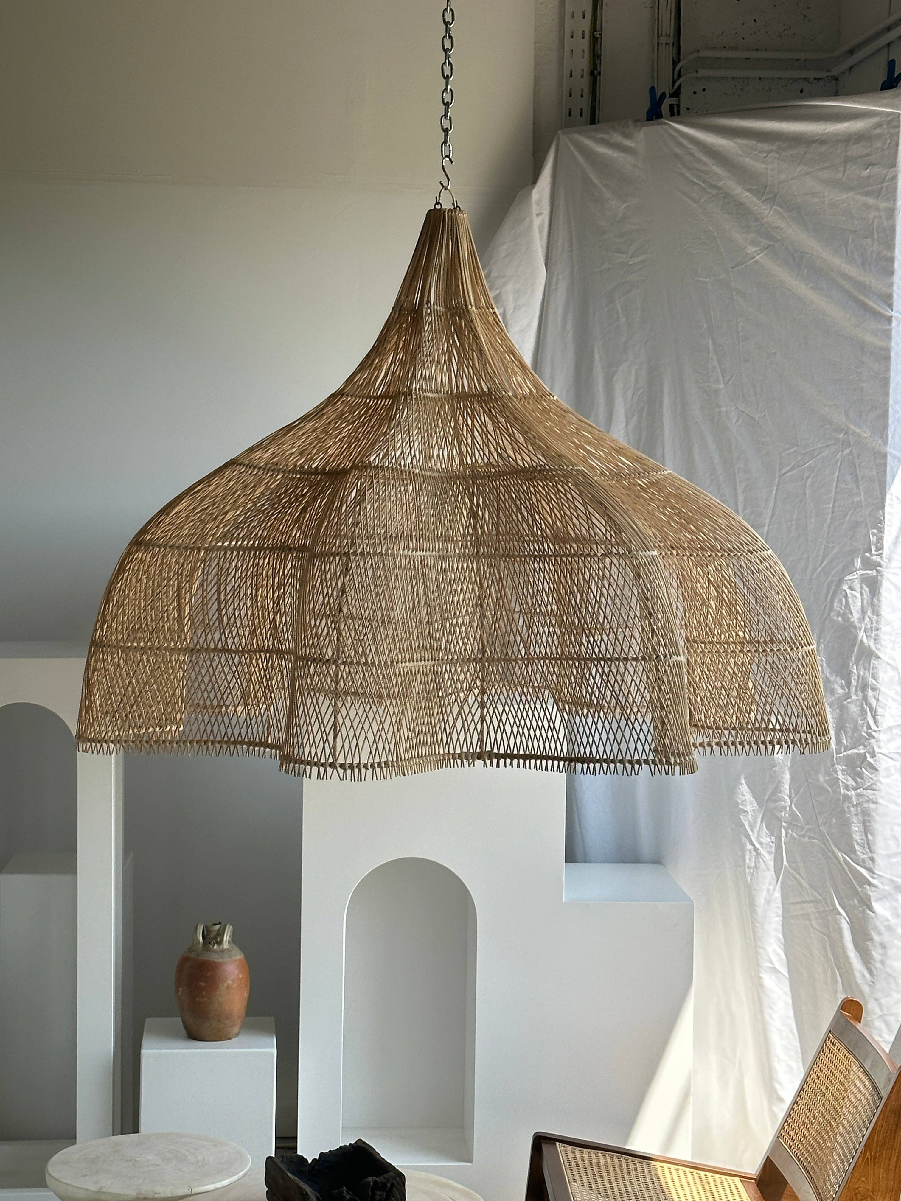 Office Objets - Wholesale Chandelier/Hanging Light - Immense rattan suspension in the shape of a flower, tulip, corolla H:1m; D:1m5091