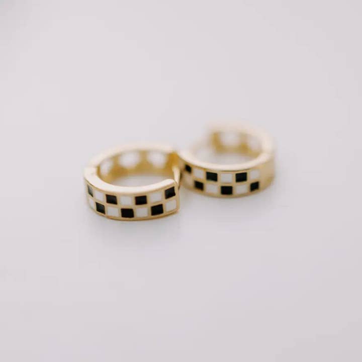 Mauve Jewelry Co. - Wholesale Huggie Earrings - Black & White Checkered Hoops1