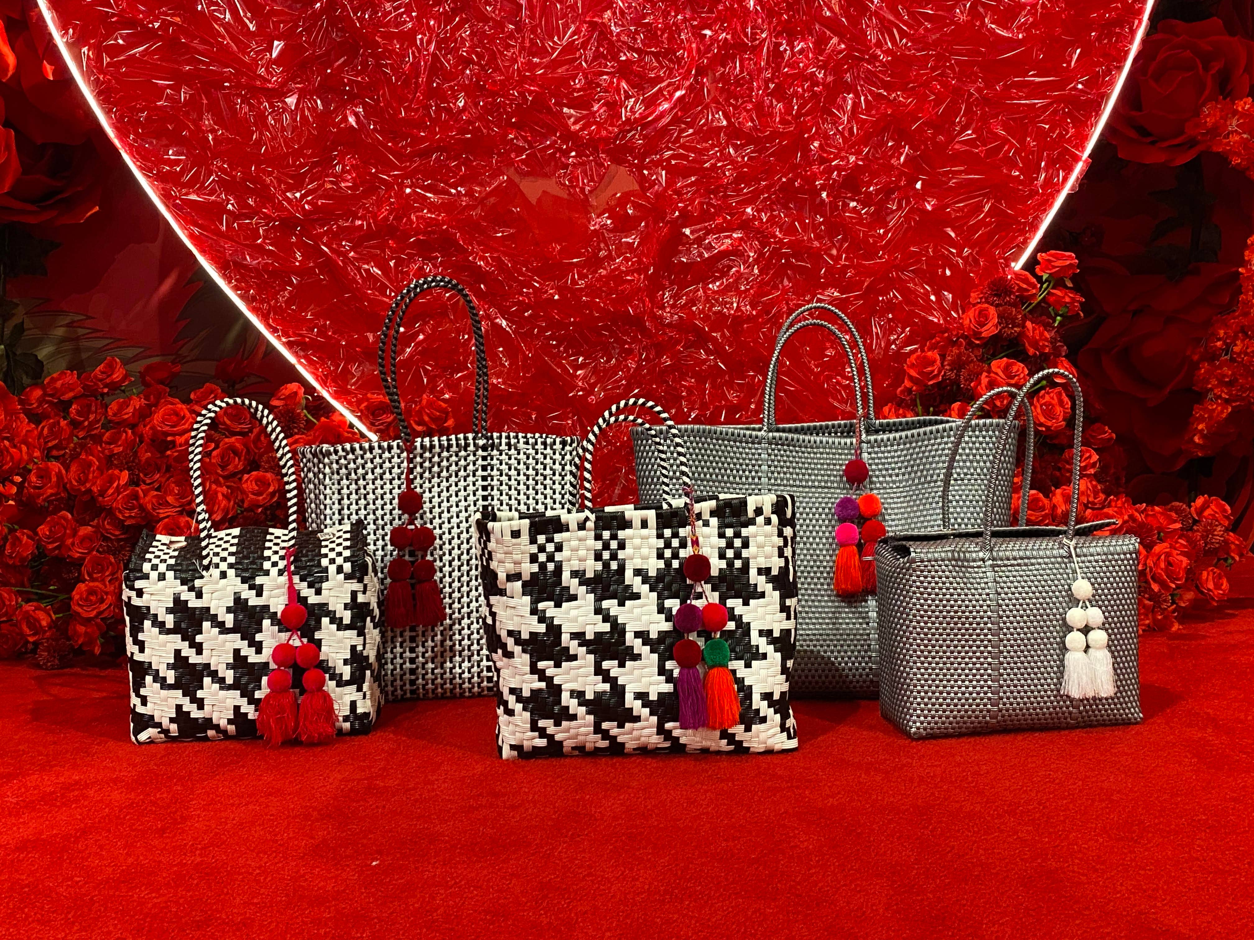 The Faria - Wholesale Beach Bag - Black/White Chanel Pattern handwoven recycle bag 3