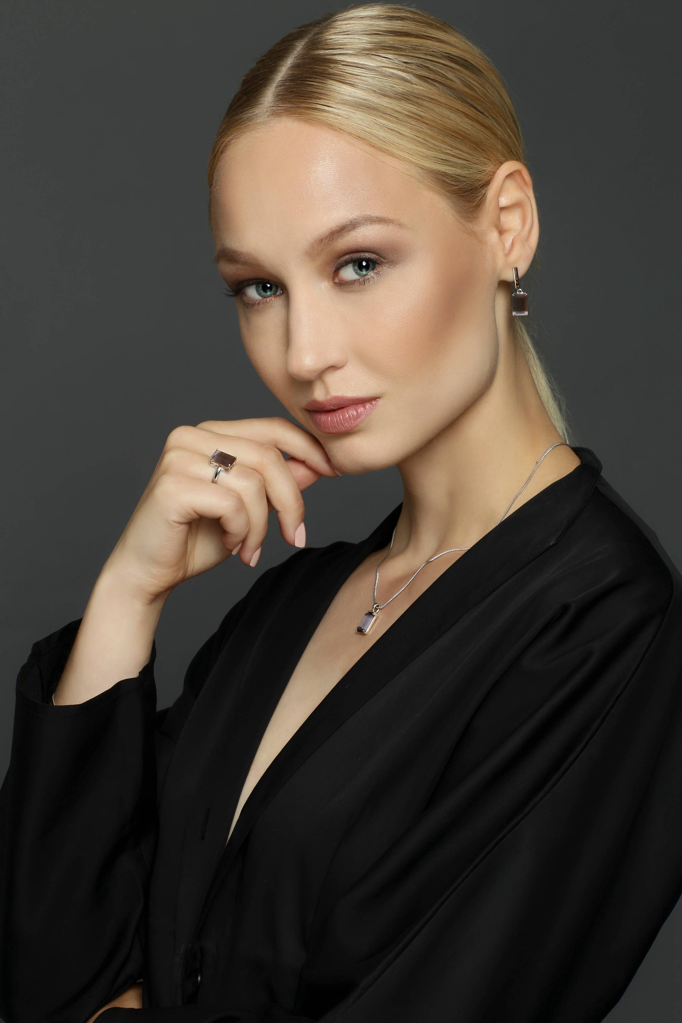 Star Of Sweden – Großhandel Cocktail-/Statement-Ring – Sag Ja! Verstellbarer Ring | Schwarzer, grauer und brauner Stein21