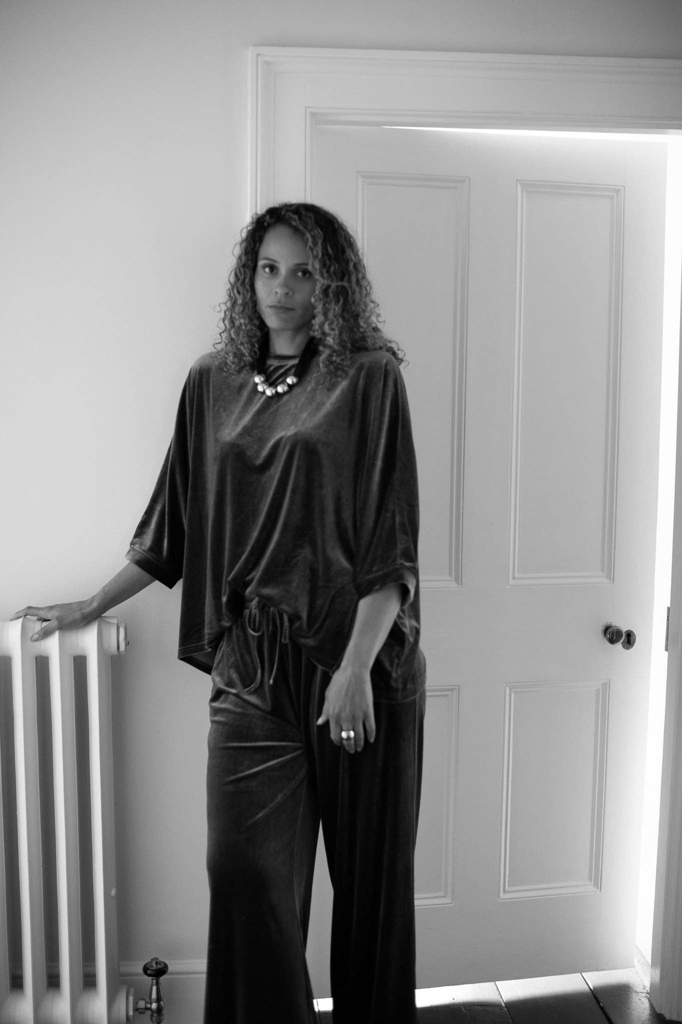 CHALK - Wholesale Blouse - Women's - Erin Top | Velvet | Navy0