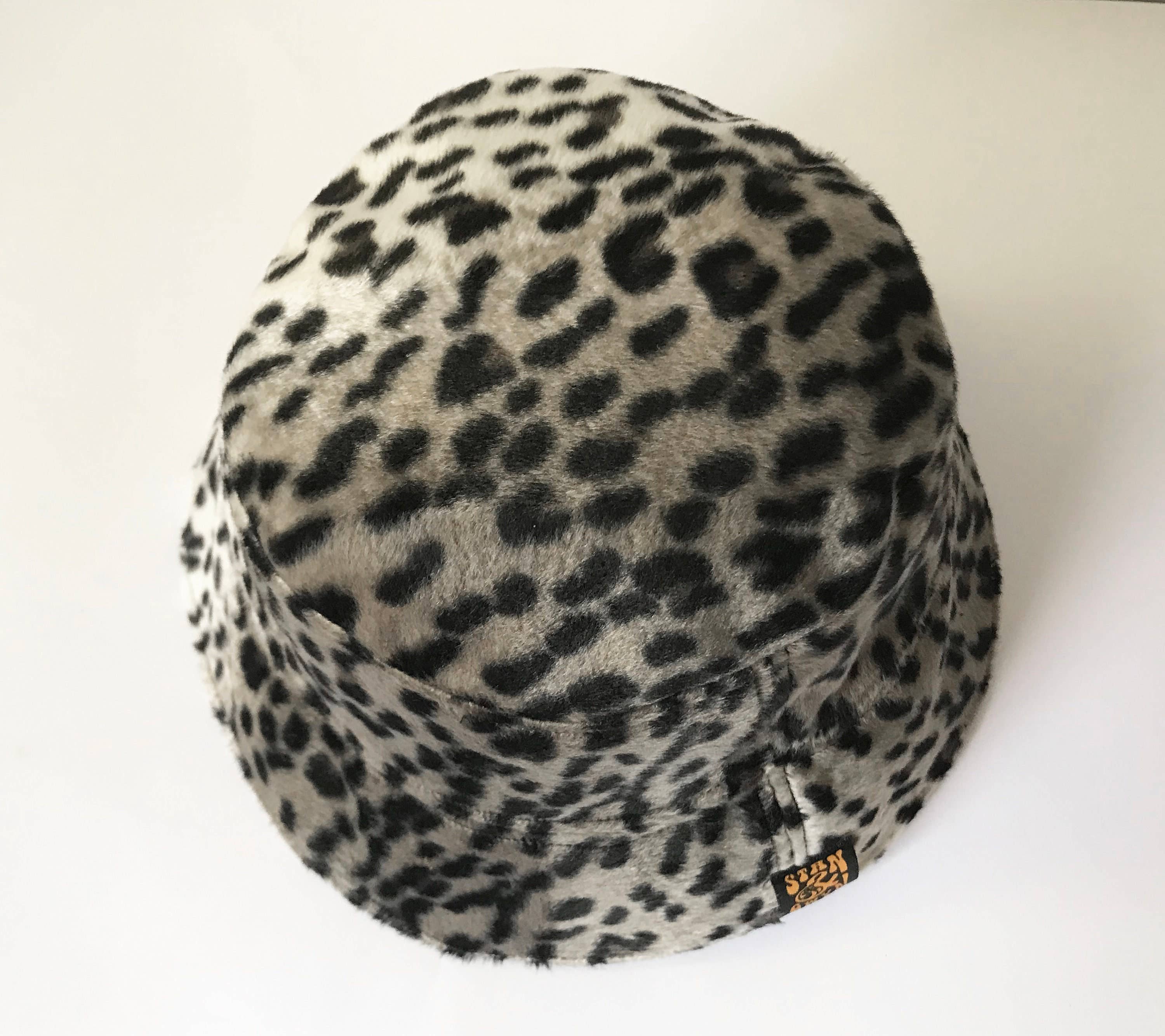 Stan and Gwyn - Wholesale Vissershoedje - Dames - Hoed met dierenprint, hoed met bontemmer, grijze hoed met luipaardprint9