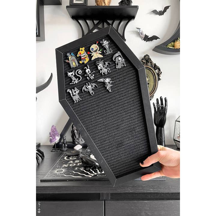 vampirefreaks - Wholesale Lapel Pin/Button - Death's Darling Enamel Pin3