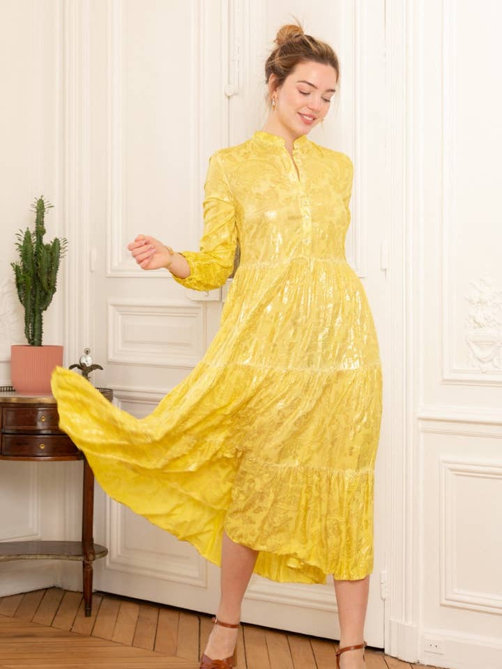 Løs pasform lang kjole med flæser, trykt med en blød effekt for engroshandel hos last queen