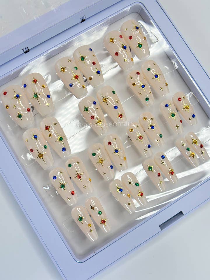 "Gold Stars" Klaar om te Verzenden Set in 28-delige Set (Alle Maten), Vorm Kist Medium voor wholesale door Rai's House of Nails