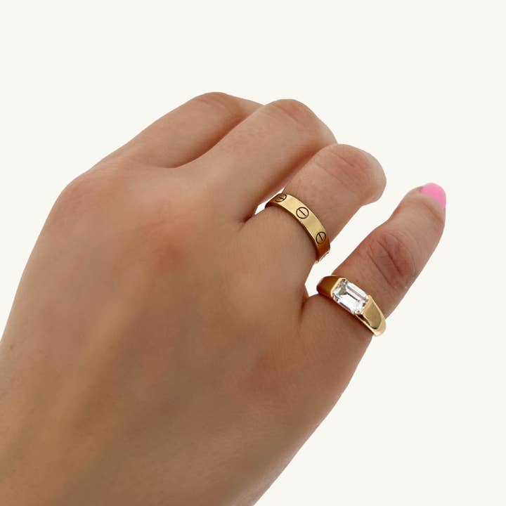 C&C LUXURY CO. - Wholesale Single Stone/Solitaire Ring - EMERALD PINKY Luxe Ring3