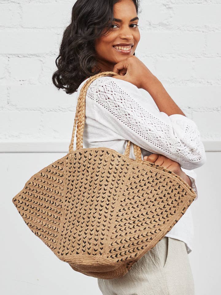 SB0121 Chevron Jute Bag for wholesale by Nomads