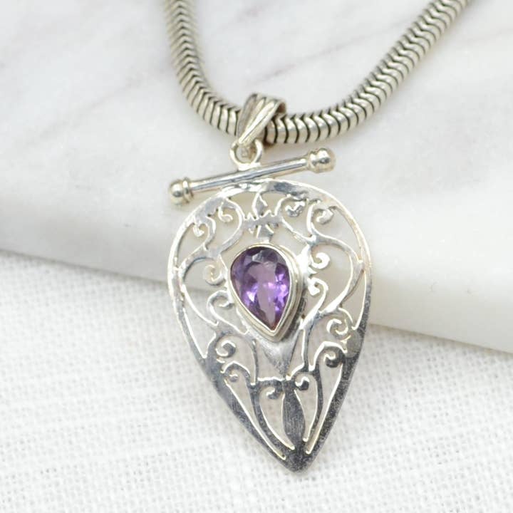 Nepali Teardrop Silver hänge för wholesale av Didi Bahini Fair Trade