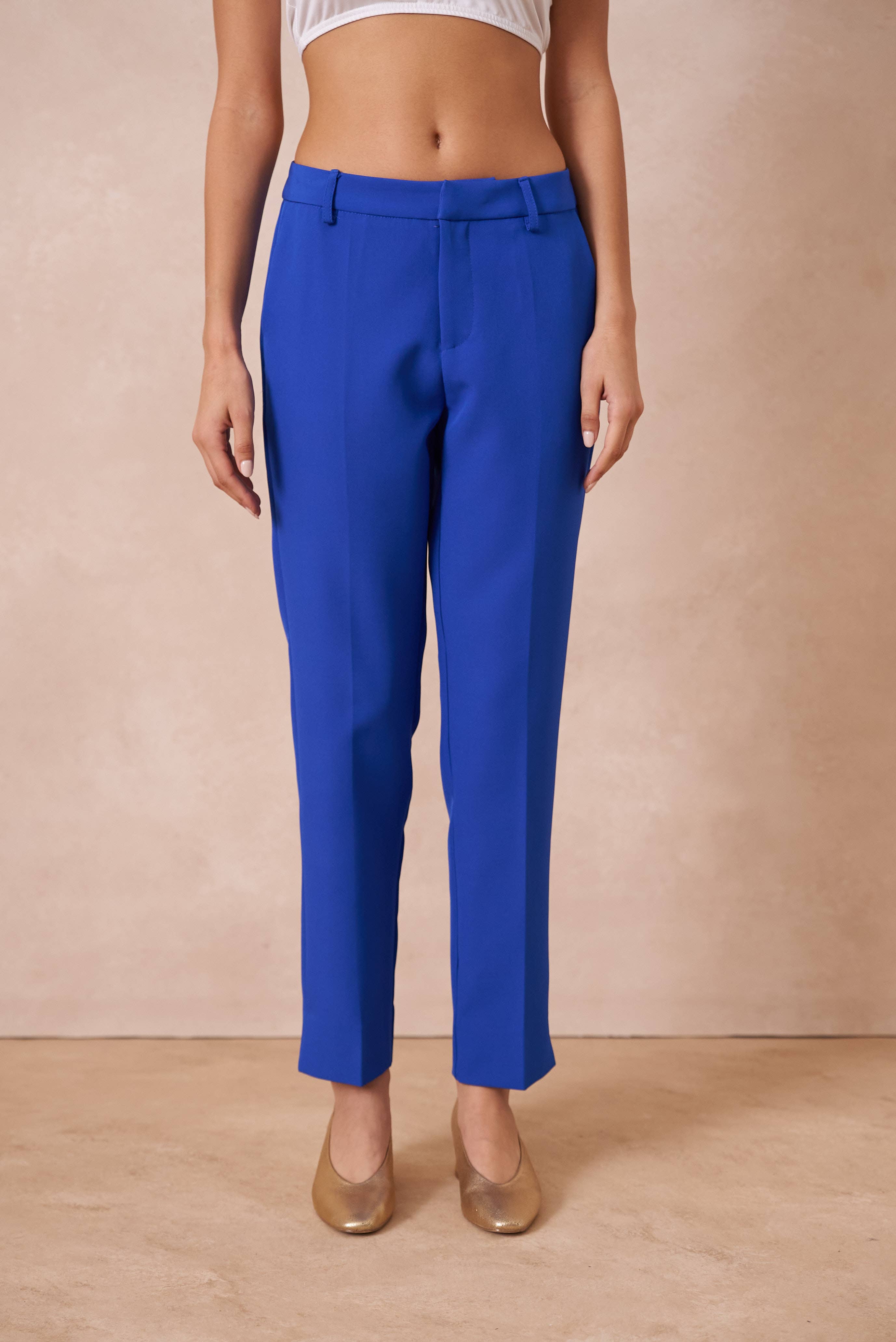 Attentif Paris – wholesale Pants – Women's – [Timeless] High-waisted cigarette pants32