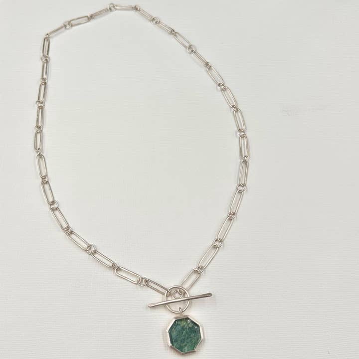 Kapa-tyg Hänge & Gemkedja för wholesale av Zaffera Studios