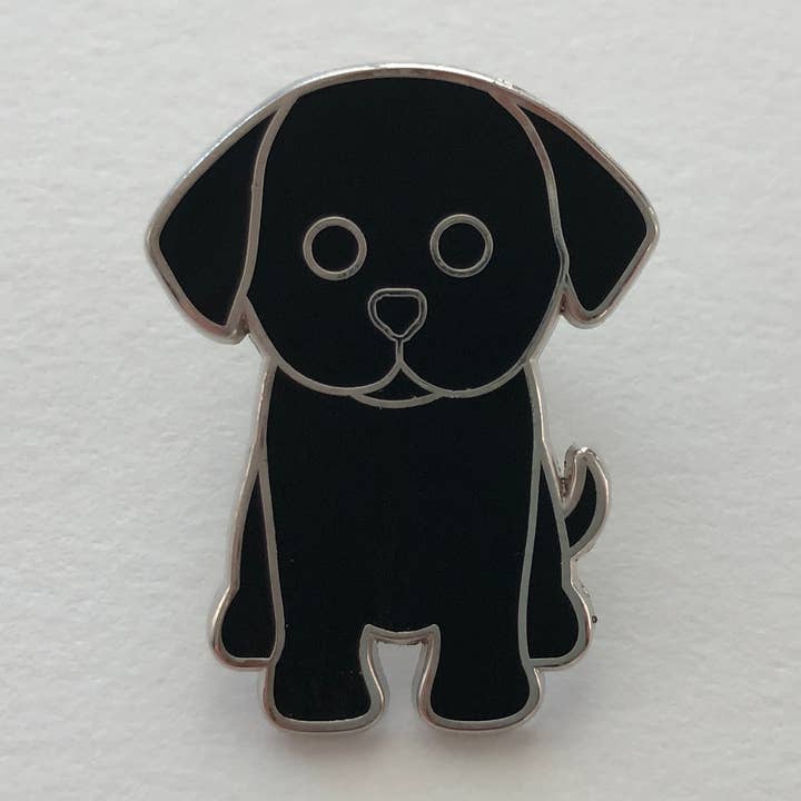 Épingle en émail pour chiot Labrador Noir pour la vente par Chameleon & Co