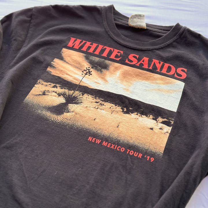 Chemise du parc national de White Sands pour la vente par Shannon Nichole Art