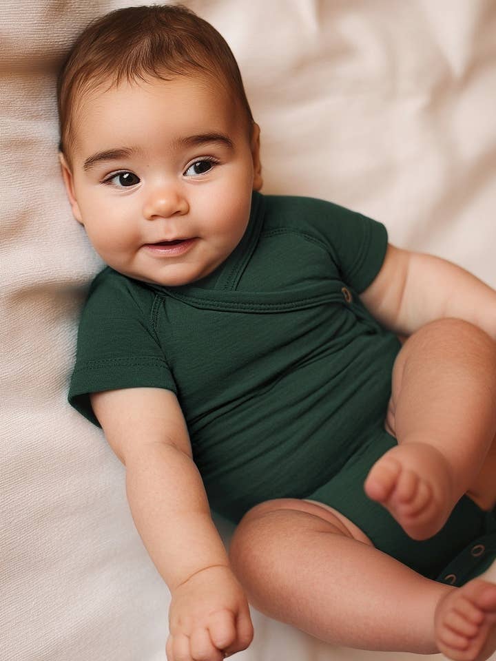 Body cruzado de manga corta - Lana merina - Mountain View para venta al por mayor de Lille Barn