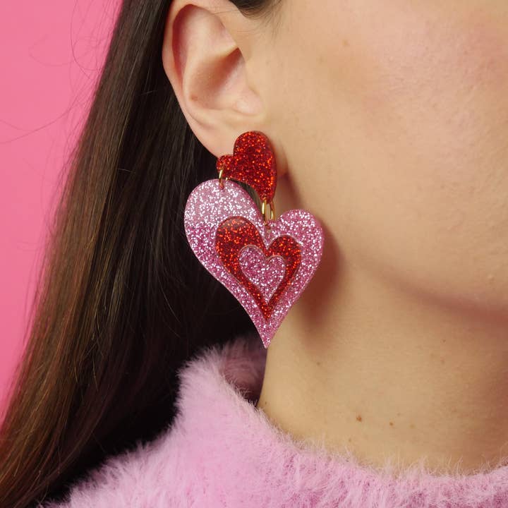 Orecchini Cuore Funky Glitterato - Rosa & Rosso per la vendita all'ingrosso da parte di ColsonDesign