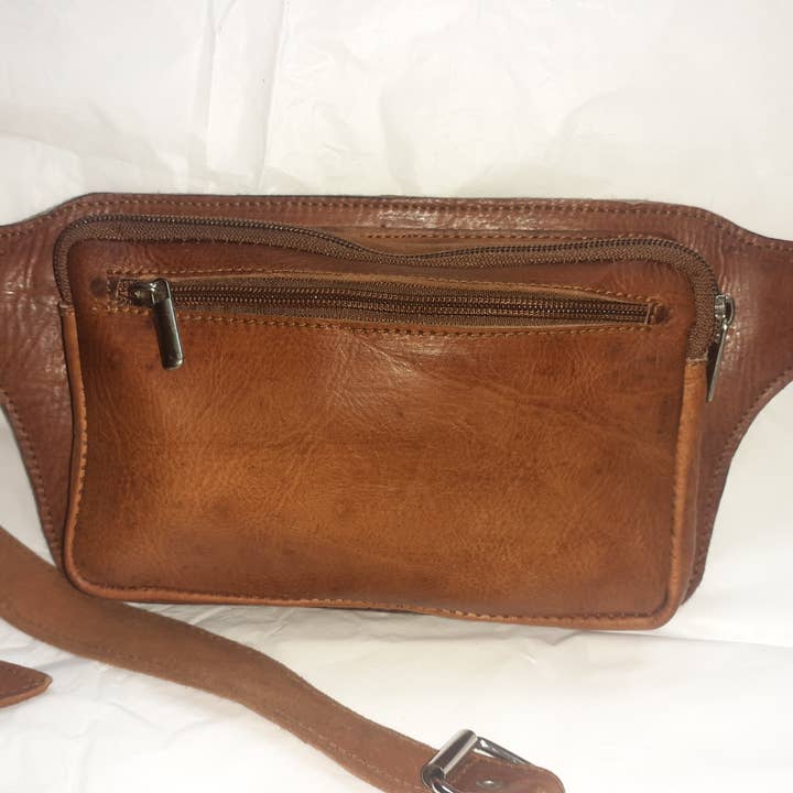 Cowhide Fanny Pack 3 Zippers for wholesale by Hecho a mano