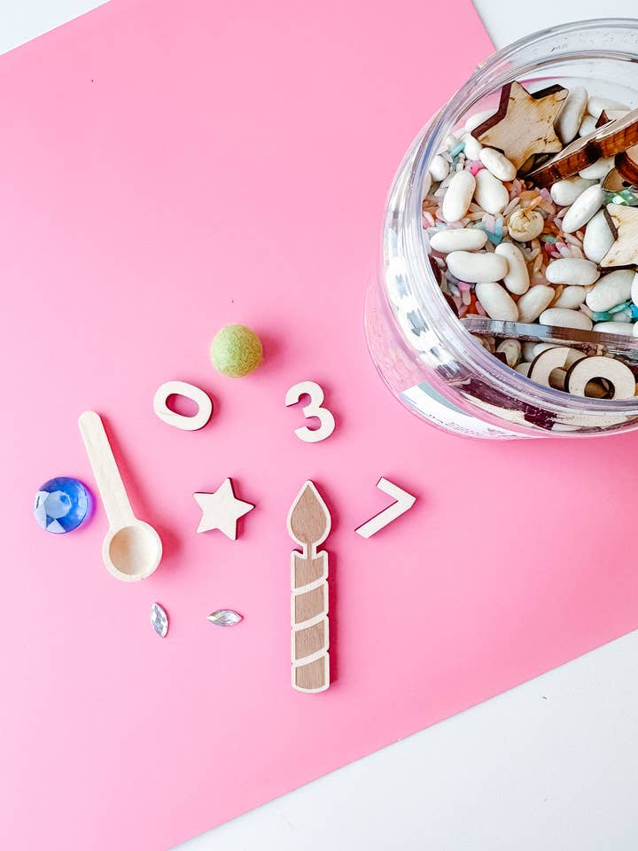 Sensory Kit – Happy Birthday – Pour + Play Jar for wholesale by Eye Spy Club