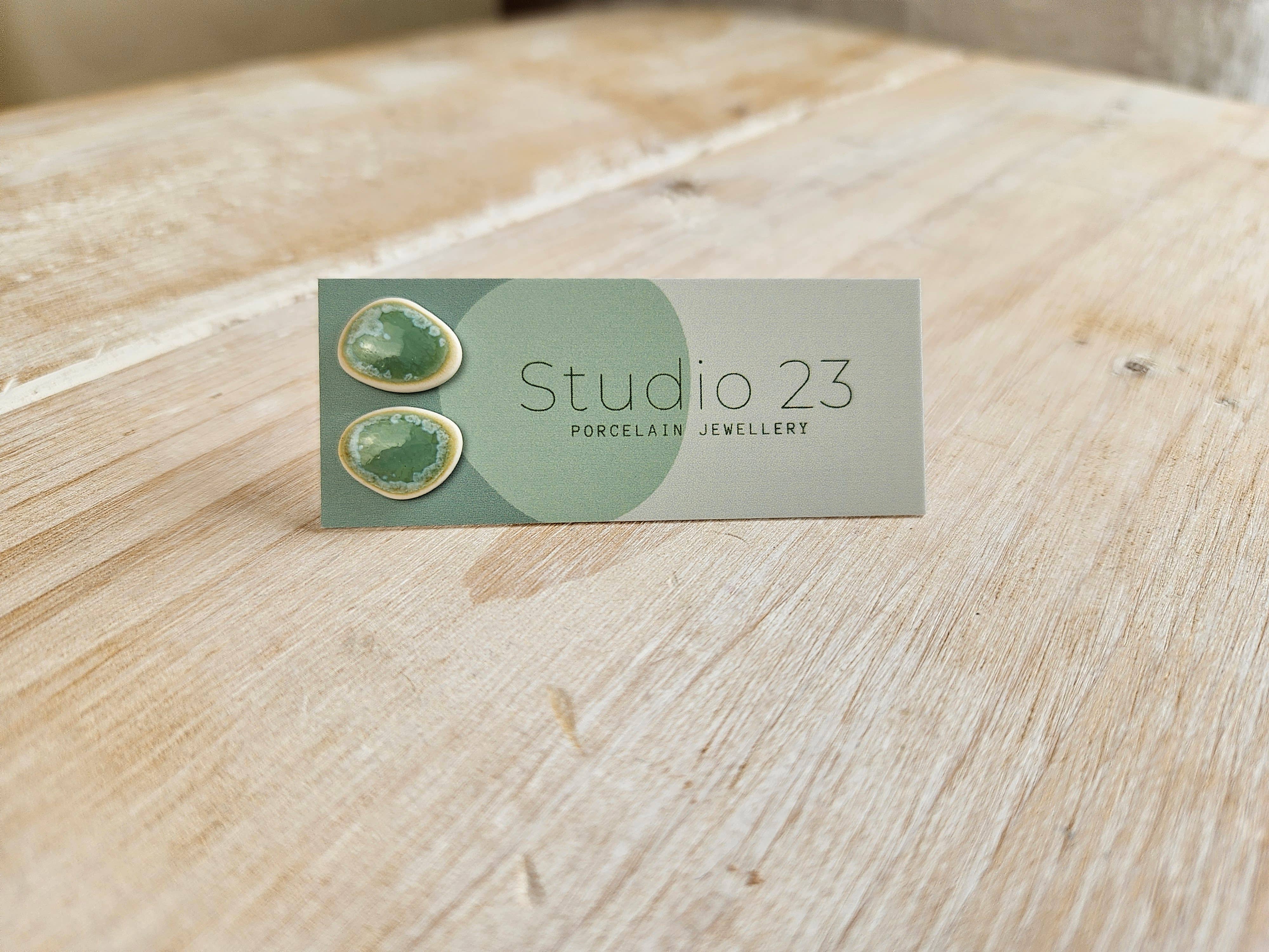Studio 23 Ceramics - Vente Clous d'oreille - Paire de boucles d’oreilles clous en forme de galet2
