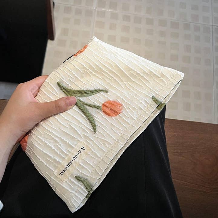 Funkyrel® Atzbranding Limited - Wholesale Make-up/cosmetic bag - Cosbai – Tulip & Cherry Embossed Canvas Makeup Bag