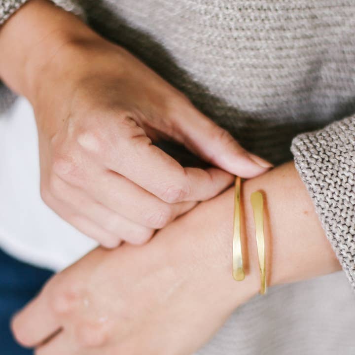 CARRIED · ISAIAH 40:11 for wholesale by Dear Mushka