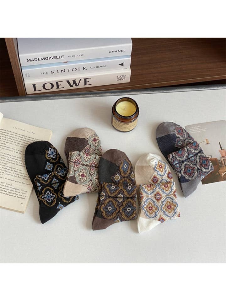 Rufia - Vintage Ankle Socks – Elegant & Breathable for wholesale by Funkyrel® Atzbranding Limited