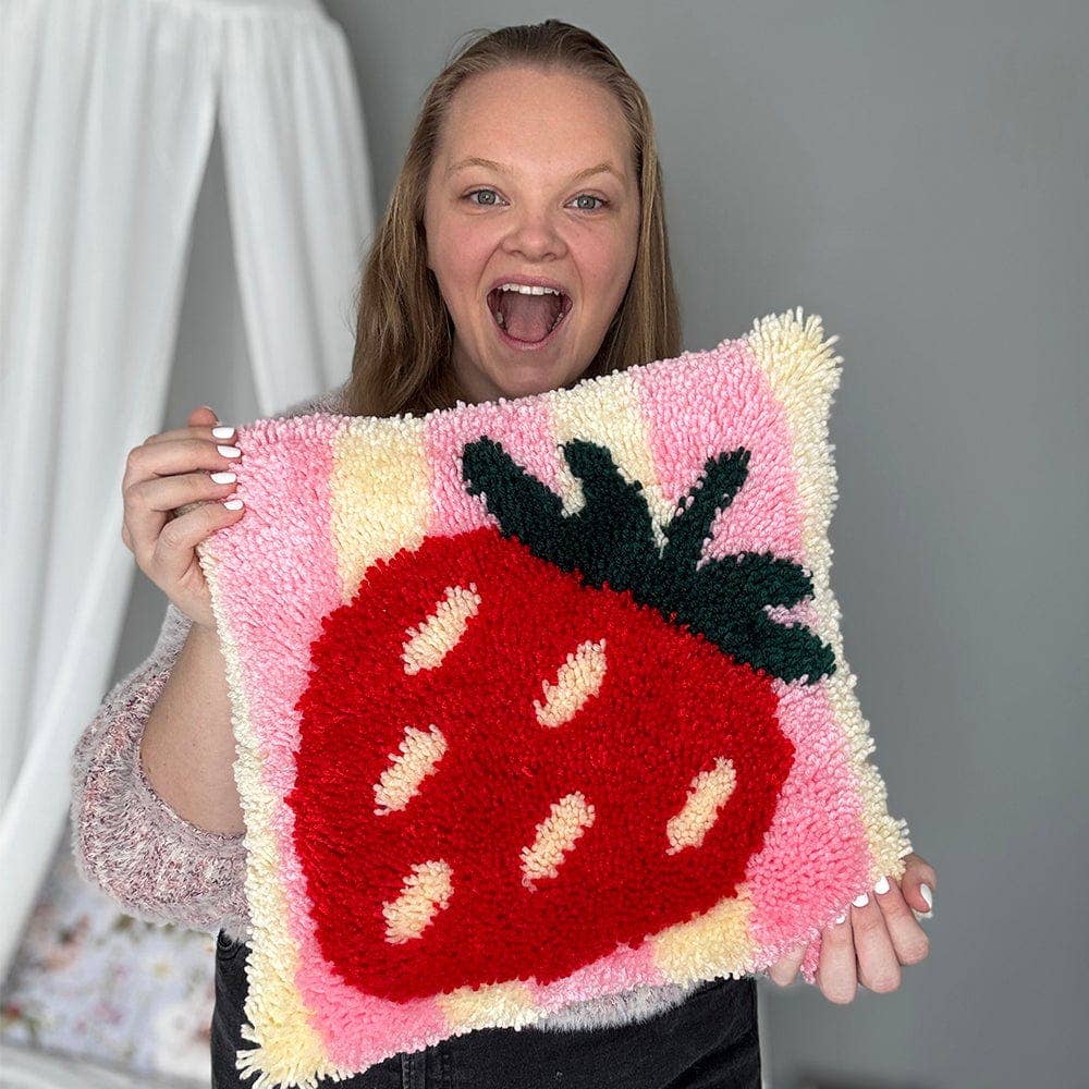 Craft Club - Wholesale DIY Craft Kit - STRAWBERRY RIPE STRIPES - Latch Hook Cushion Kit10