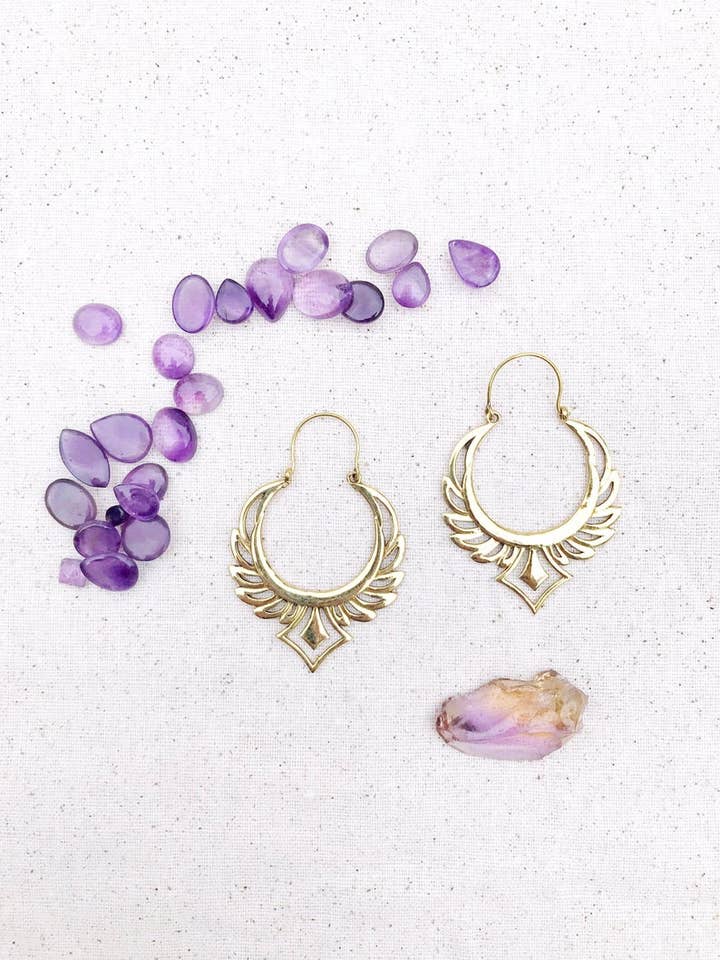 Orecchini a cerchio Phoenix Rising in ottone per la vendita all'ingrosso da parte di ZEBA