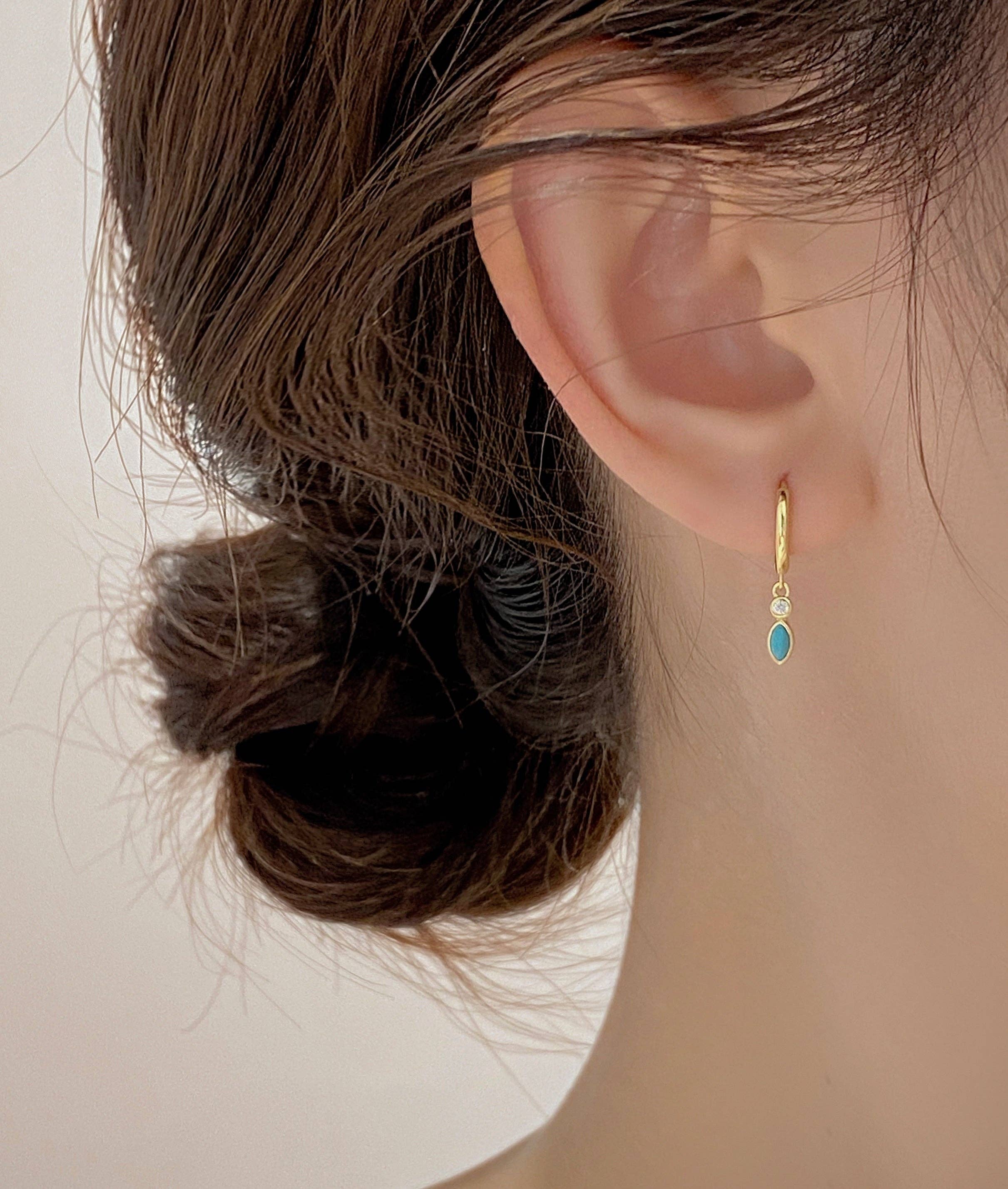 happyzzzsu - Wholesale Huggie Earrings - Sterling Silver Tiny Turquoise Hoop Earrings0