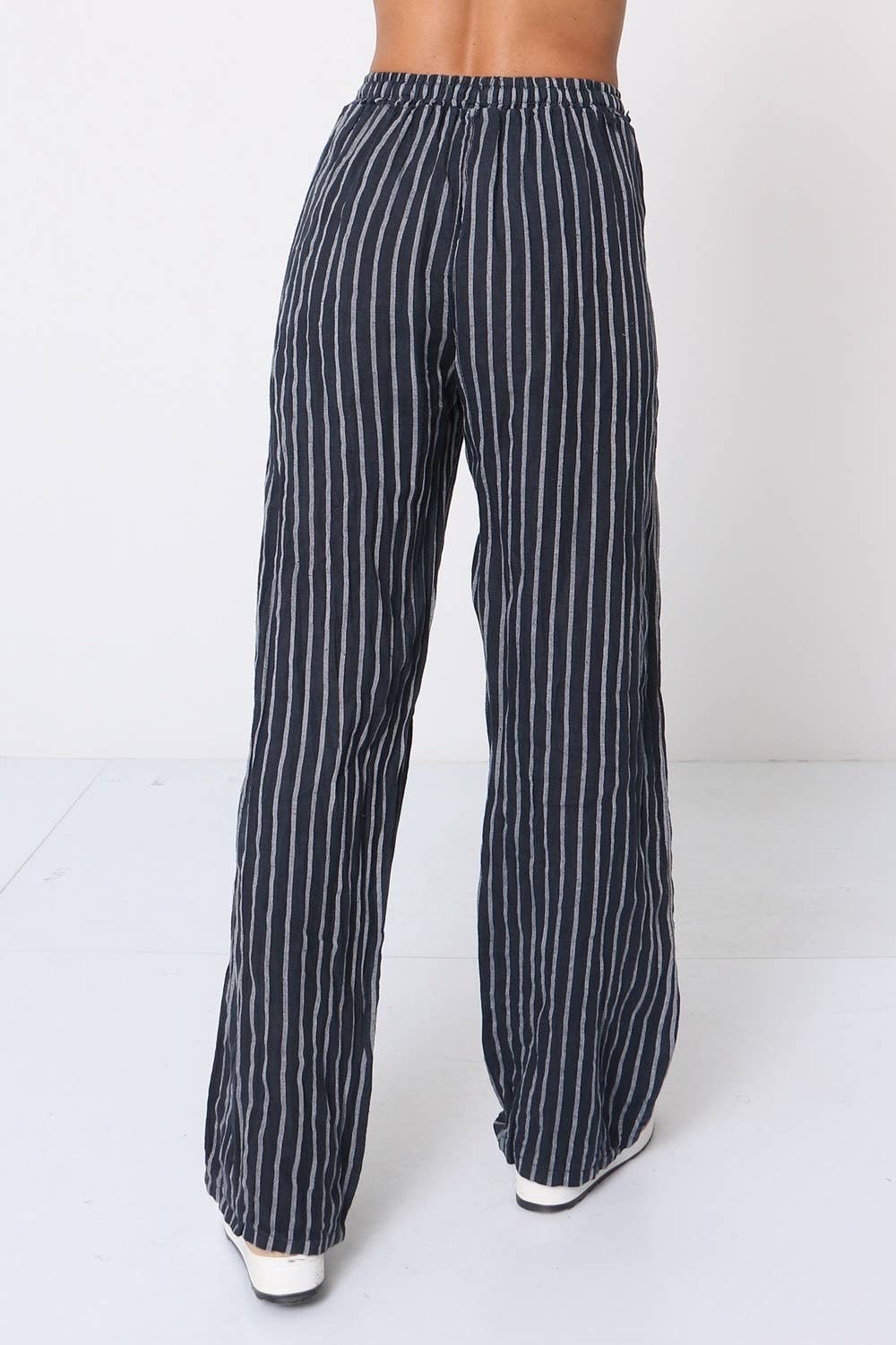 LÉA & LUC - Wholesale Broek - Dames - Gestreepte broek van 100% linnen REF.30132/22