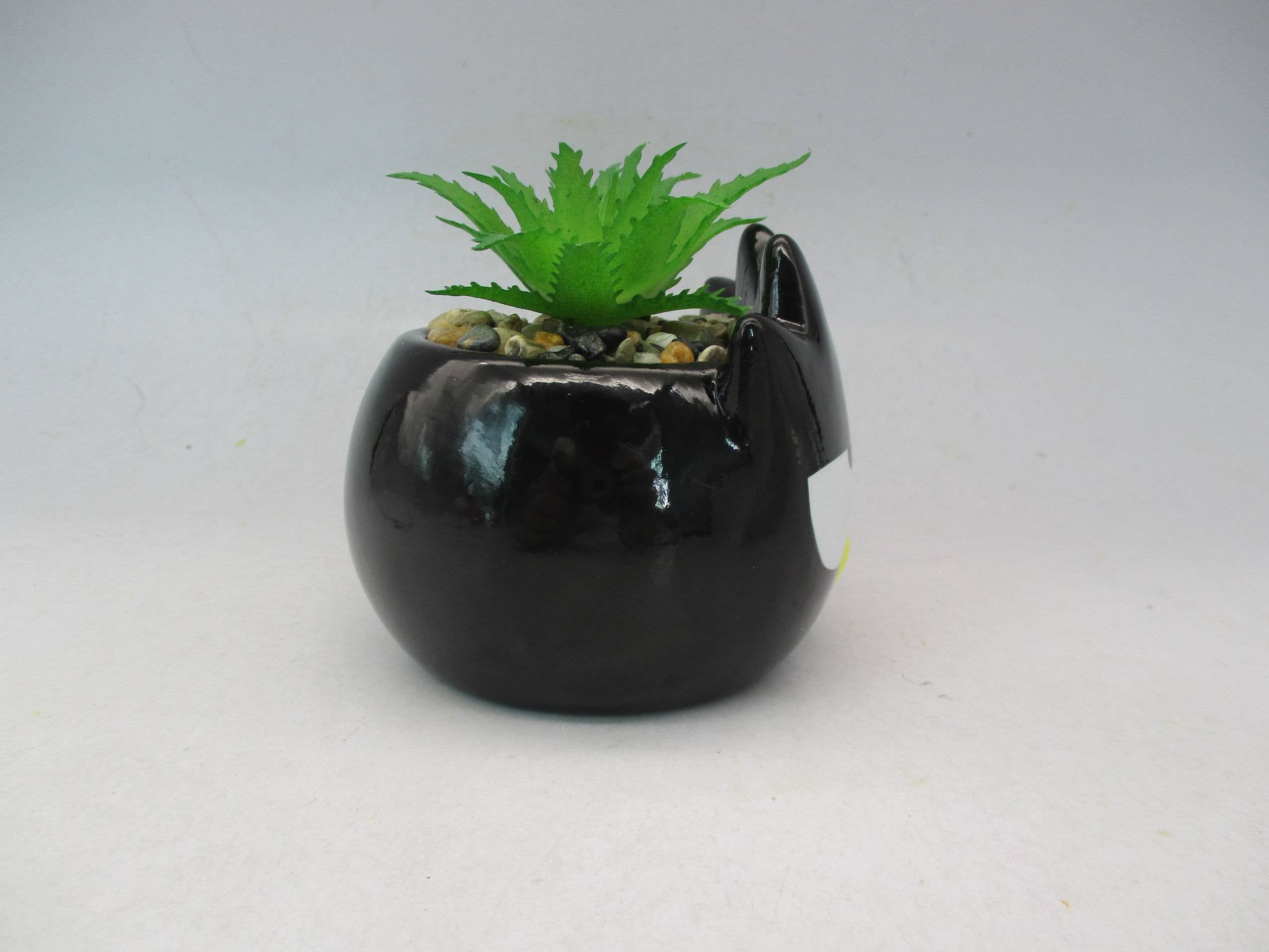 Silver Buffalo - Vente Plantes artificielles - Mini jardinière en céramique Sanrio Badtz Maru2