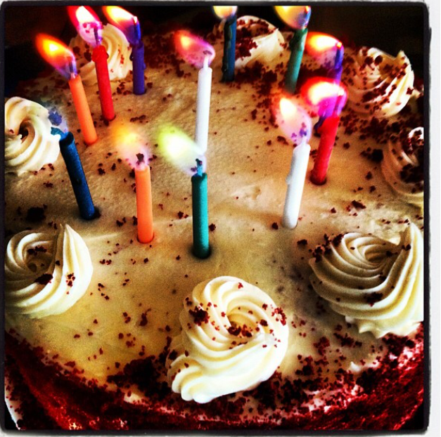 JII - Wholesale Cake Candle - Colorflame Birthday Candles in 26 Piece Counter Display27