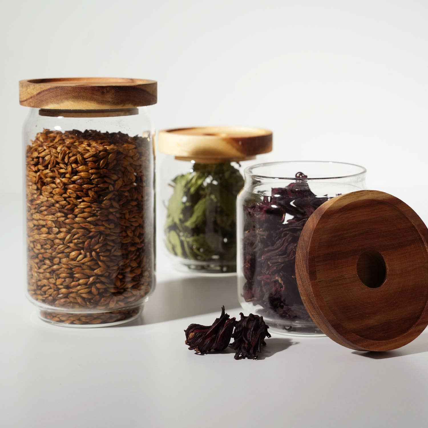 Teapro – wholesale Burkar – Teapro set om 3 glasburkar med lock av akaciaträ (650 ml + 2 x 450 ml)1
