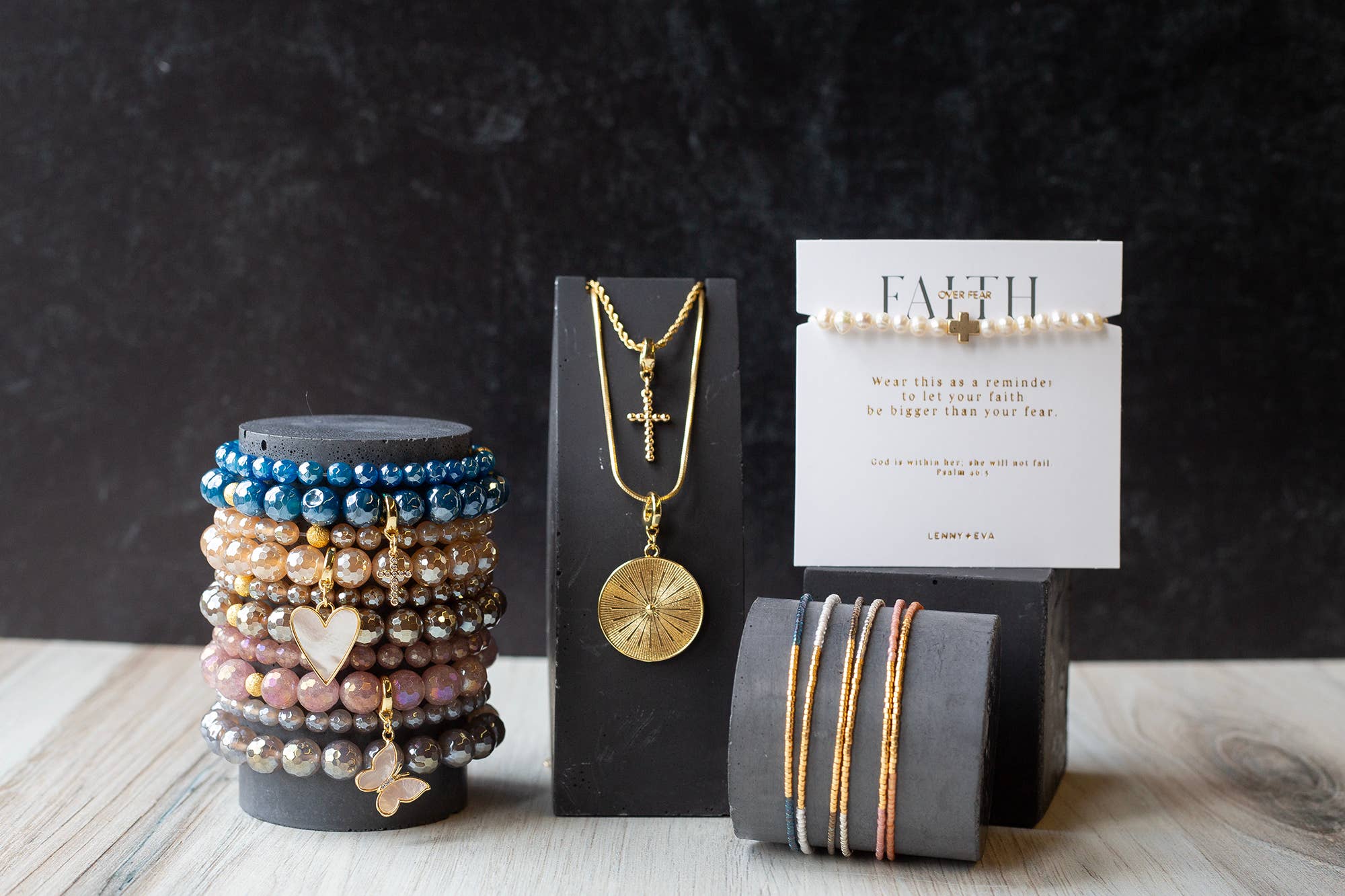 Lenny & Eva – Großhandel Individueller Charm/Anhänger – Sonnenuhr-Anhänger, Gold, Anhängerleiste | Anhängerkette, Taschenanhänger1