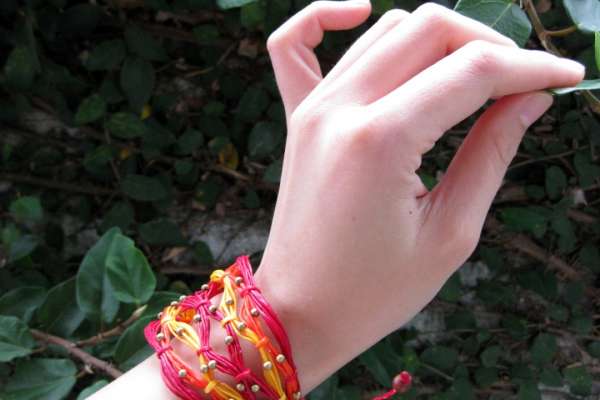 Lumily - Vente Parures de bijoux - LOT : Bracelet en laiton avec perles et cire, 3 pièces - Thaïlande1