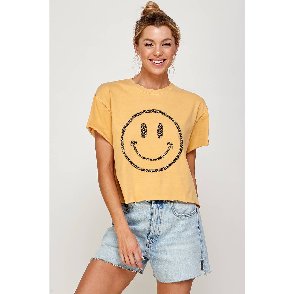 Illustrated Society - Venta al por mayor Camiseta serigrafiada - Mujer - TOP CORTO CON ESTAMPADO VINTAGE DE CARA SONRIENTE6