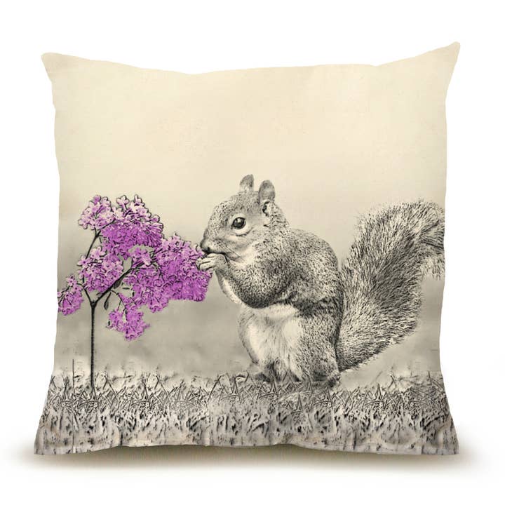 Almohada mediana American Woodlands Collective Squirrel para venta al por mayor de Eric & Christopher